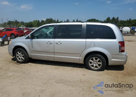 2010 Chrysler Town & Country Touring from USA, damaged, VIN 2A4RR5D14AR166388